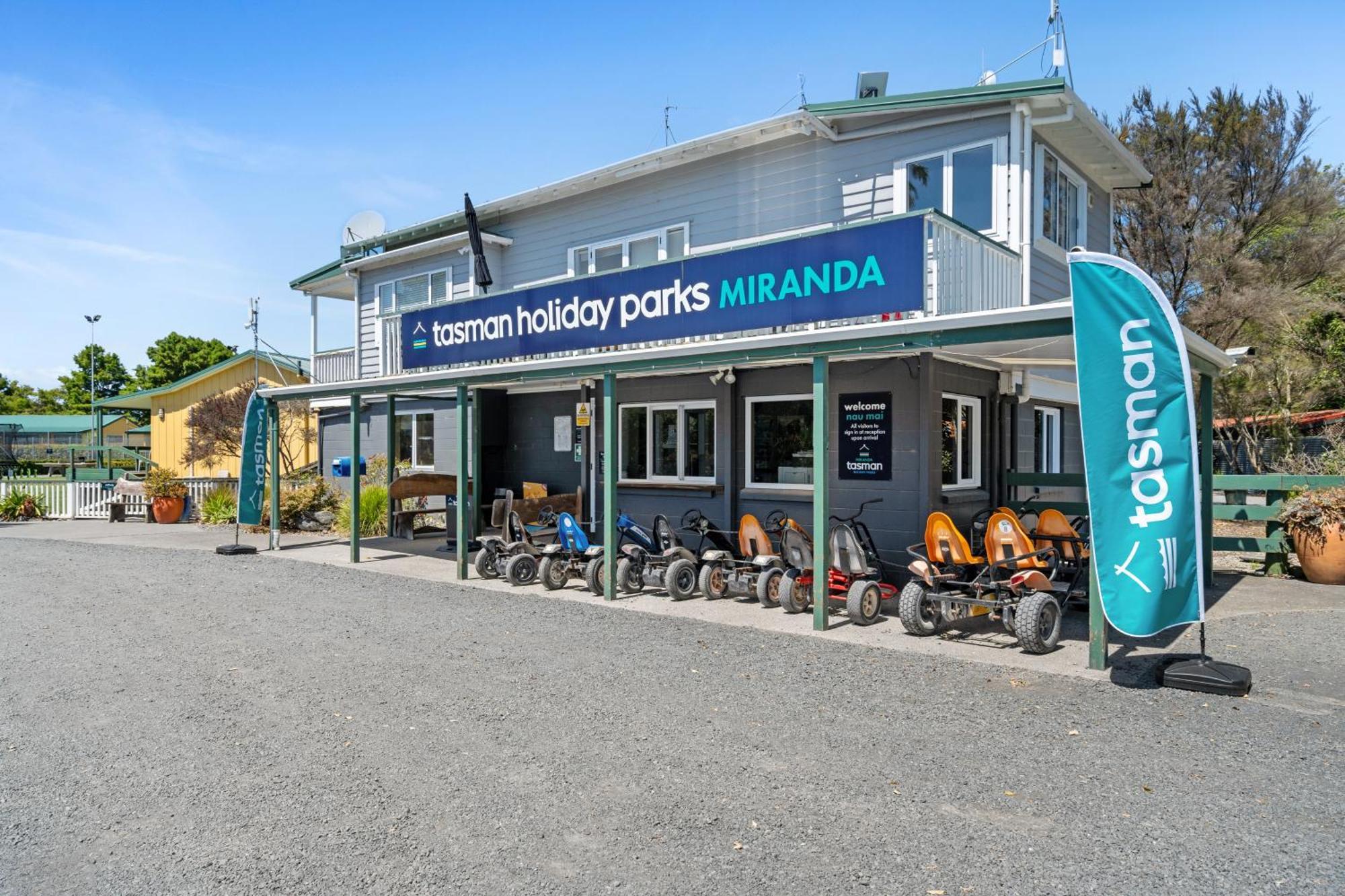 Tasman Holiday Parks - Миранда Екстериор снимка